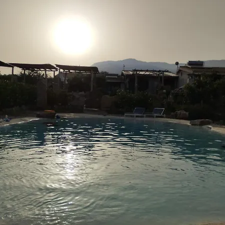 Cuccuru Relax - B Iun Q9882 أروسييْ